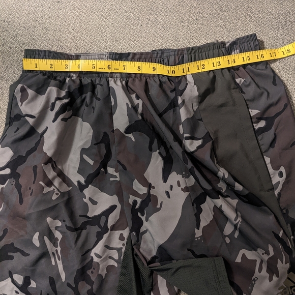 Pre-owned ADIDAS Camp Shorts Size Large - Picture 9 of 9